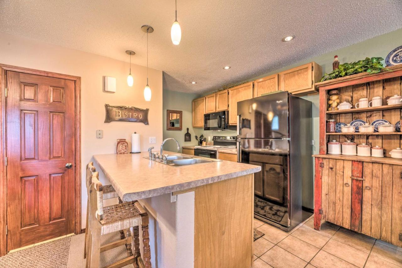 Condo With Hot Tub About 4 Miles To Ruidoso Winter Park! Exterior photo